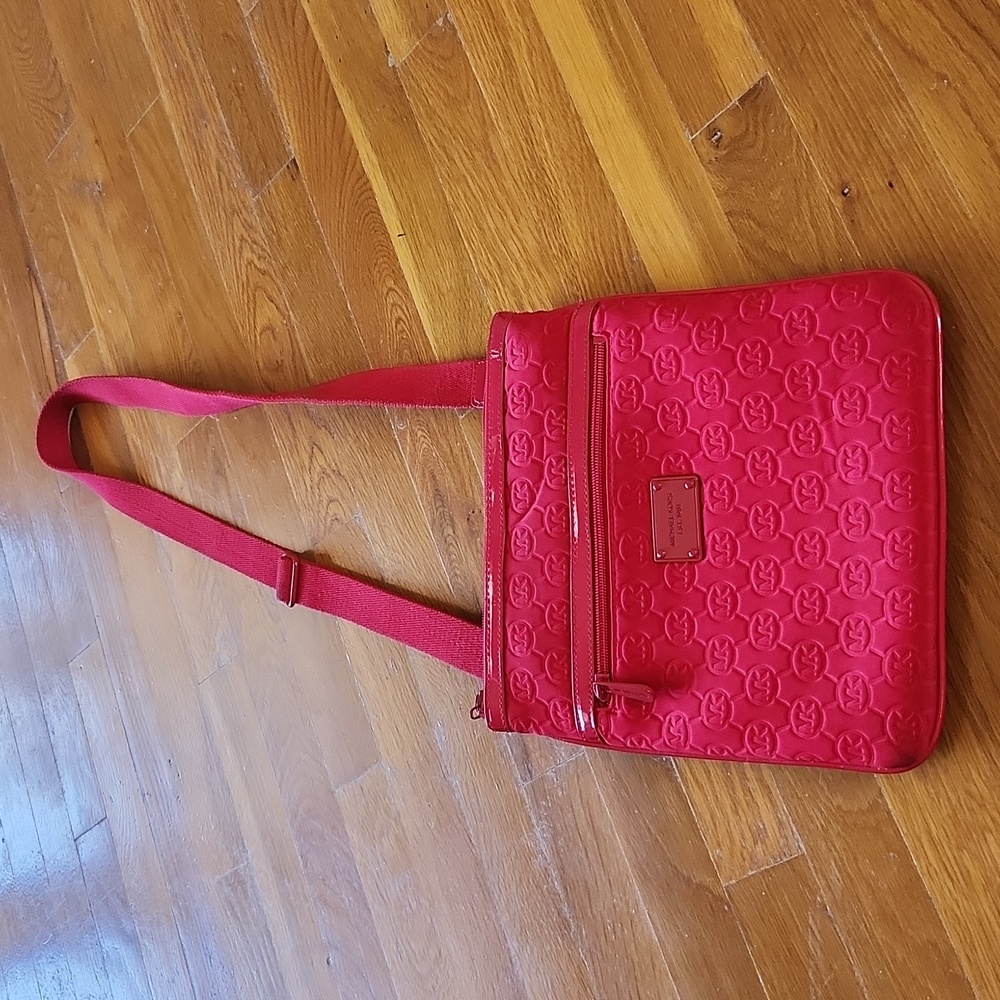 Michael Kors Cross Body Messenger